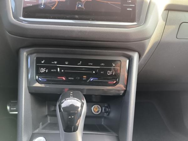 Volkswagen Tiguan Allspace MOVE 2.0 TDI DSG AHK Kamera Pano Navi 19'' Privat