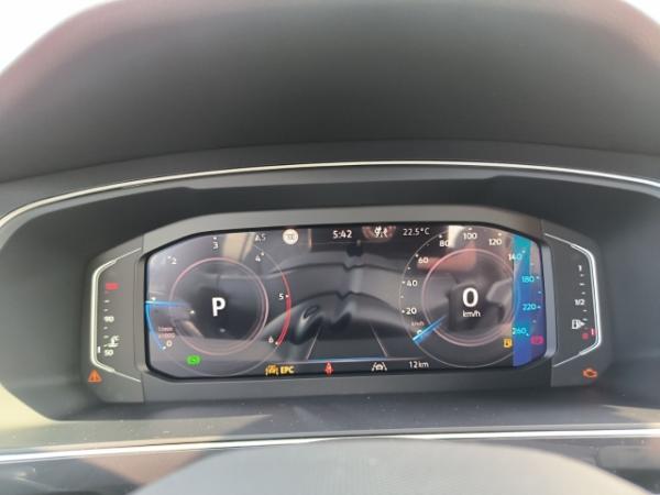 Volkswagen Tiguan Allspace MOVE 2.0 TDI DSG AHK Kamera Pano Navi 19'' Privat