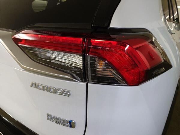 Suzuki Across PHEV Comfort+