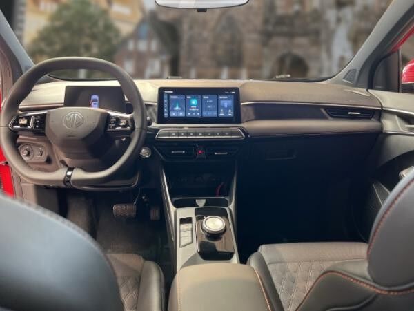 MG MG3 VOLLHYBRID LUX LED/ACC/ APPLE CAR/ 360* Klimaautomatik