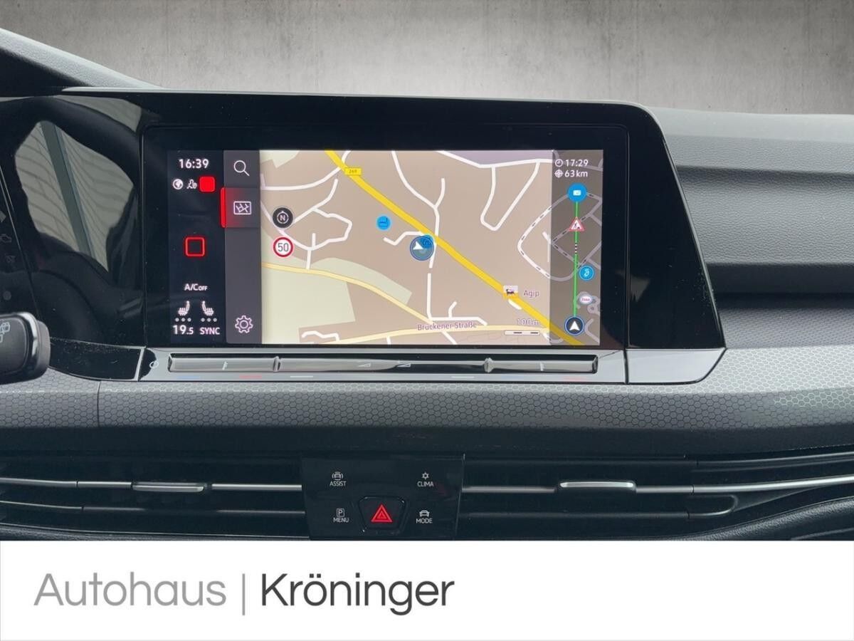 Volkswagen Golf VIII GTI 2.0 TSI DSG AHK BlackStyle HarmanK