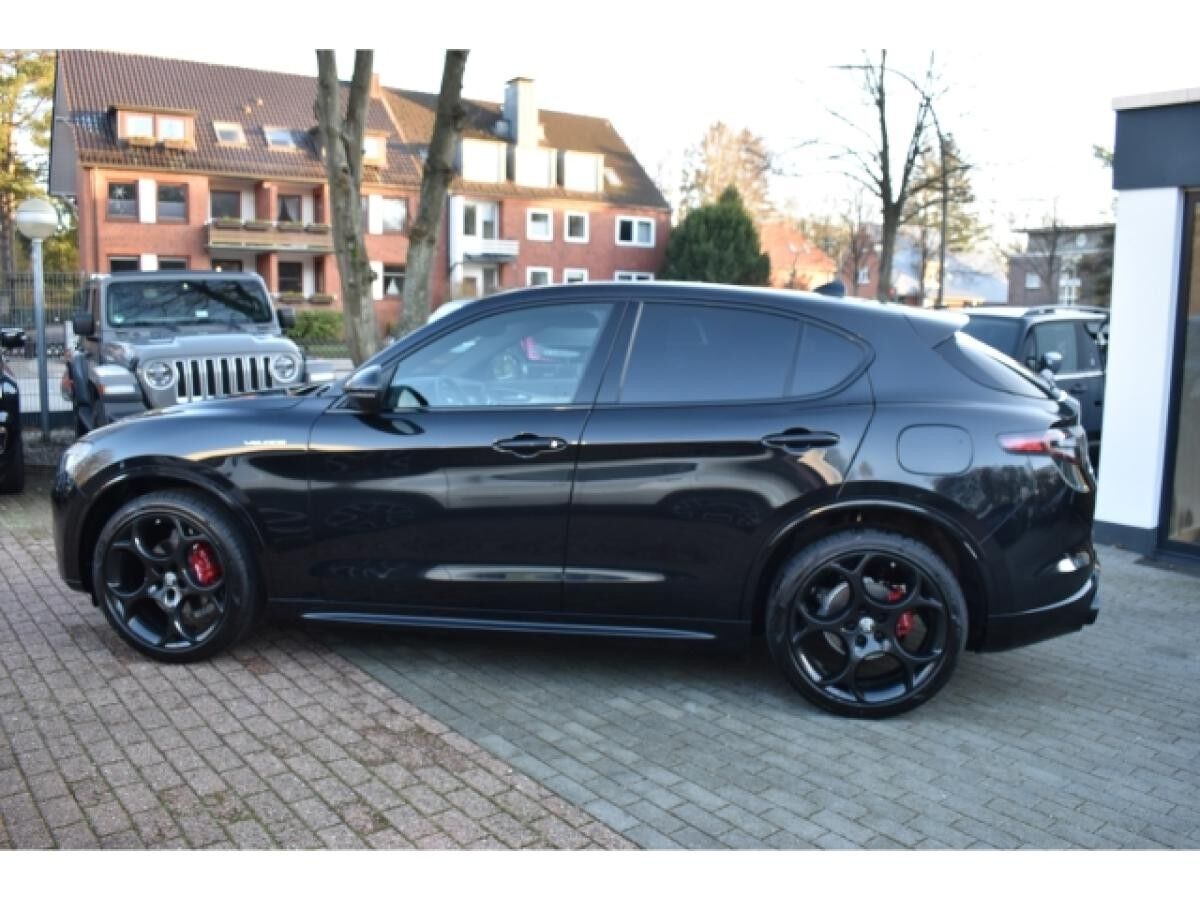 Alfa Romeo Stelvio Veloce Q4 2.0 Turbo - AHK - 21 Zoll- Panoramadach