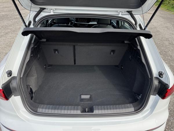 Audi A3 Sportback 35 TFSI LED KAM ACC SMARTPINTER SHZ