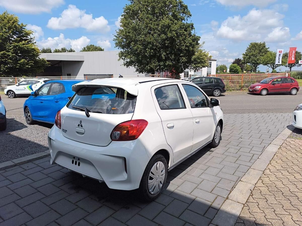 Mitsubishi Space Star Select