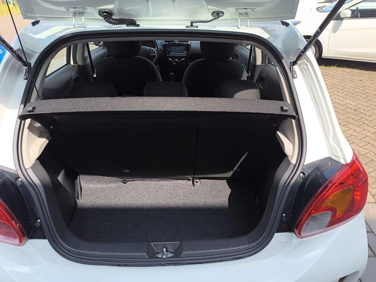Mitsubishi Space Star Select