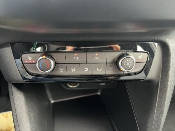 Opel Corsa 1.2 LED/KAMERA/LENKRAD+SHZ -sofort Verfügbar-GEWERBEANGEBOT-