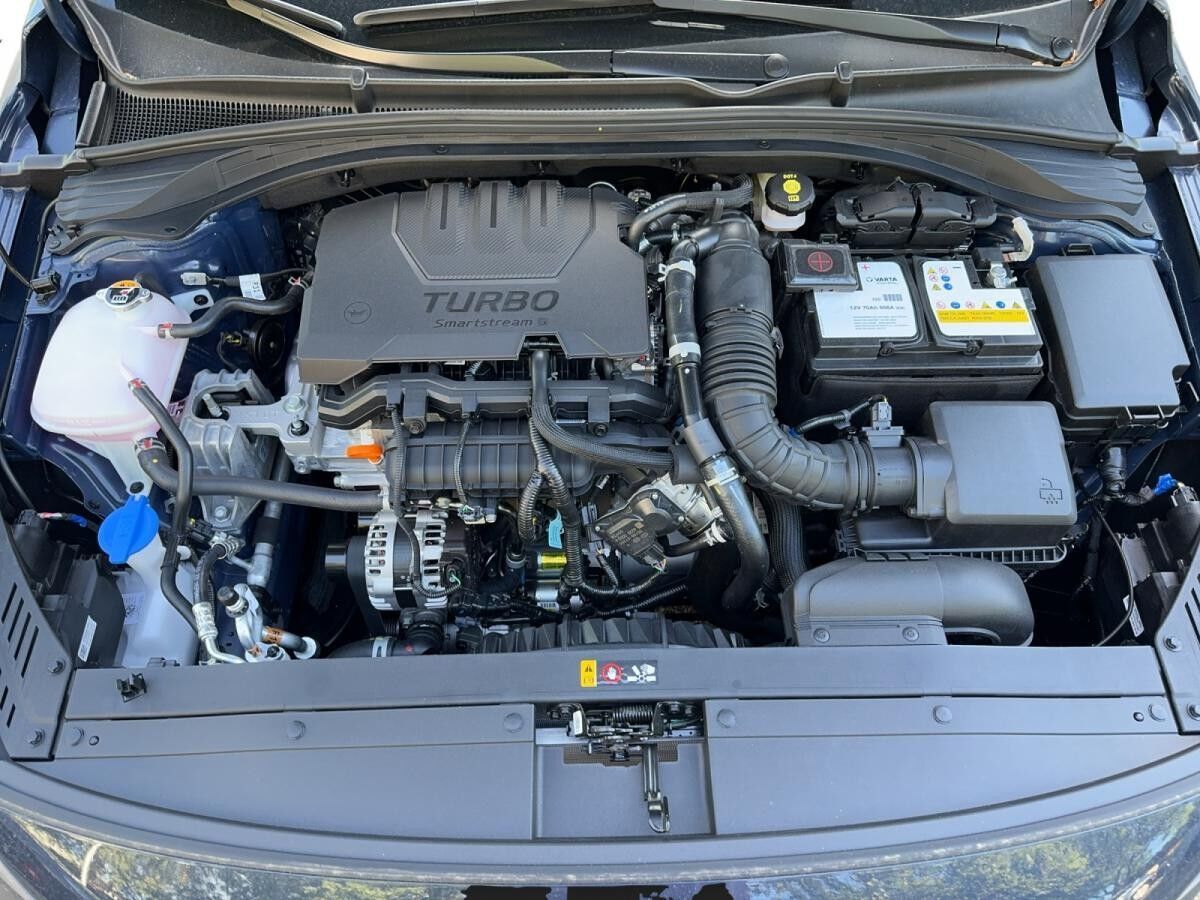 Hyundai i30 Advantage Privat & Gewerbe Schwarz PLUS-PAKET 100PS Automatik Navi digitales Cockpit LED Apple CarPl