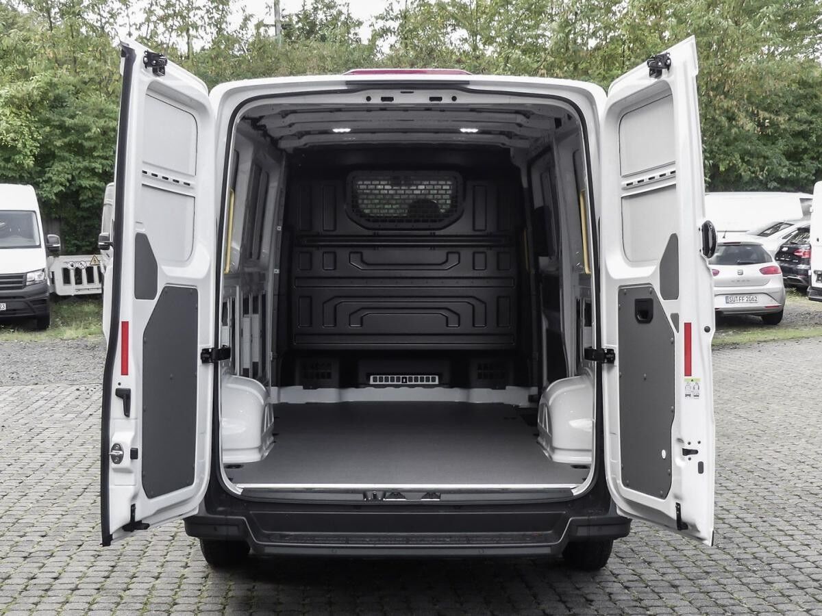 Volkswagen Crafter 35 Kasten MR 2.0TDI Klima Navi PDC