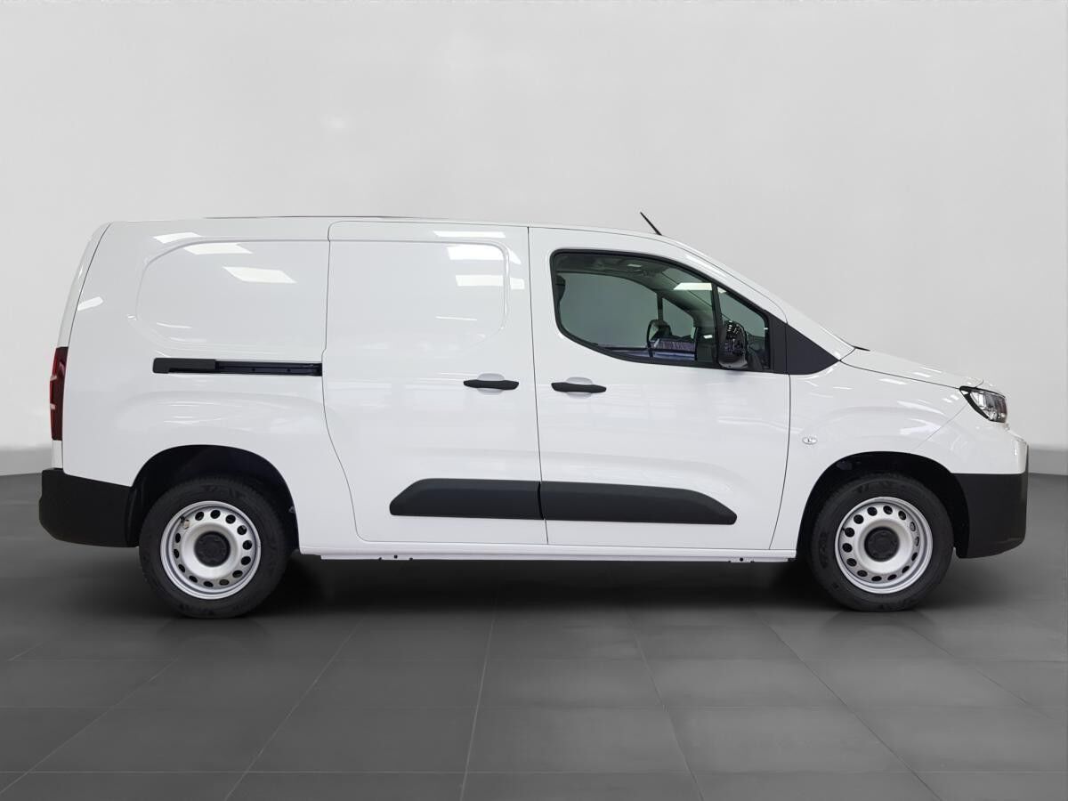 Toyota Proace City 1.5 D4D 100 PS L2 Meister Modelljahr 2025 Hecktüren verglast **SOFORT**