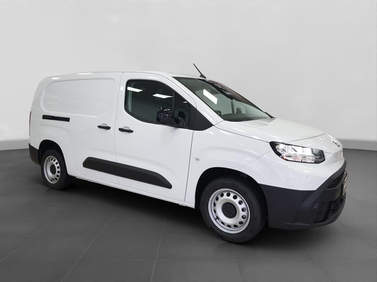 Toyota Proace City 1.5 D4D 100 PS L2 Meister Modelljahr 2025 Hecktüren verglast **SOFORT**