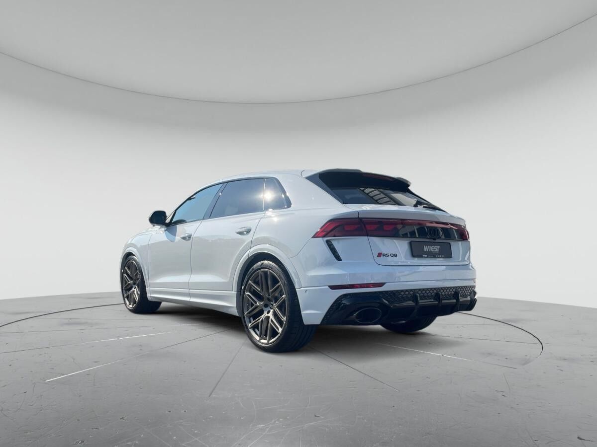 Audi RS Q8 SUV tiptr. HUD RS Sportabga. Fahrwerkspaket advanced