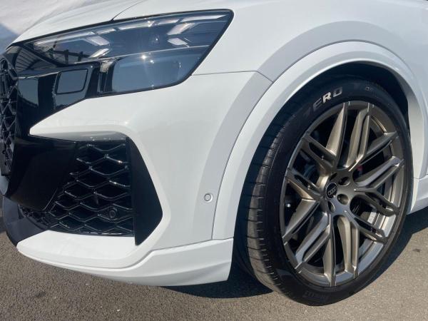 Audi RS Q8 SUV tiptr. HUD RS Sportabga. Fahrwerkspaket advanced