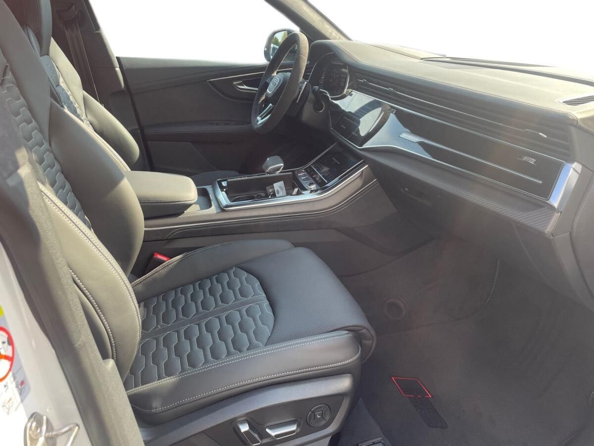 Audi RS Q8 SUV tiptr. HUD RS Sportabga. Fahrwerkspaket advanced