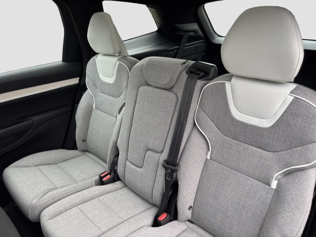 Volvo EX90 Twin Perfomance AWD Ultra 7-Sitzer Volvo EX90 Twin Perfomance AWD Ultra 7-Sitzer