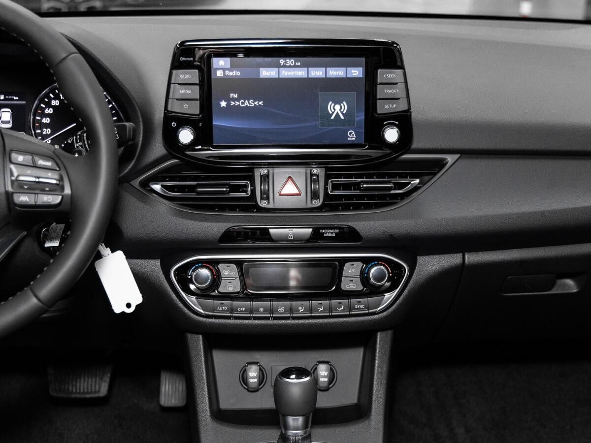 Hyundai i30 Advantage⚡Navi CarPlay Kamera PDC SHZ LHZ⚡