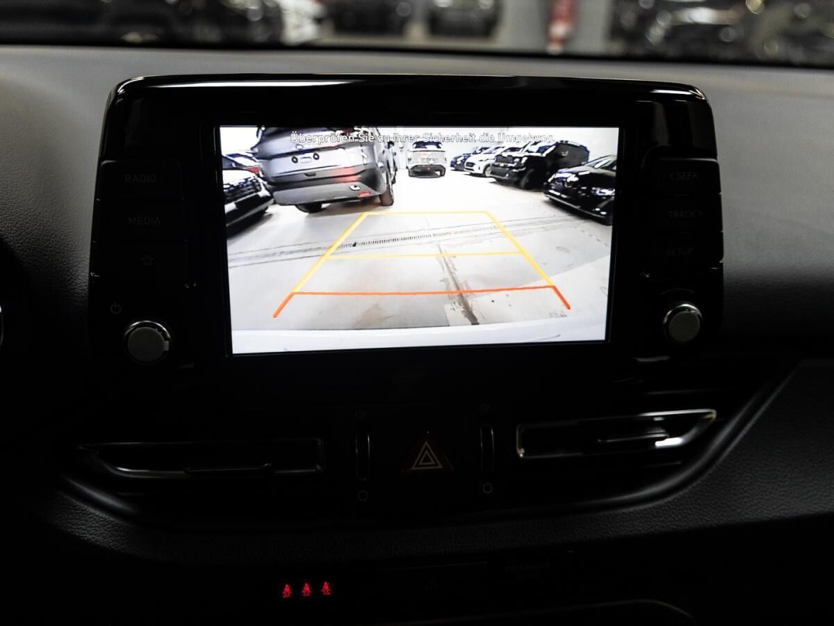 Hyundai i30 Advantage⚡Navi CarPlay Kamera PDC SHZ LHZ⚡