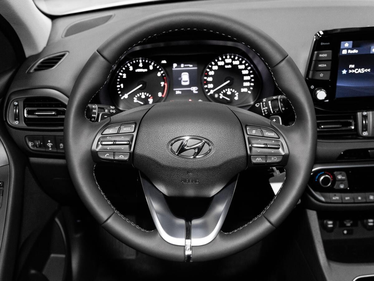 Hyundai i30 Advantage⚡Navi CarPlay Kamera PDC SHZ LHZ⚡