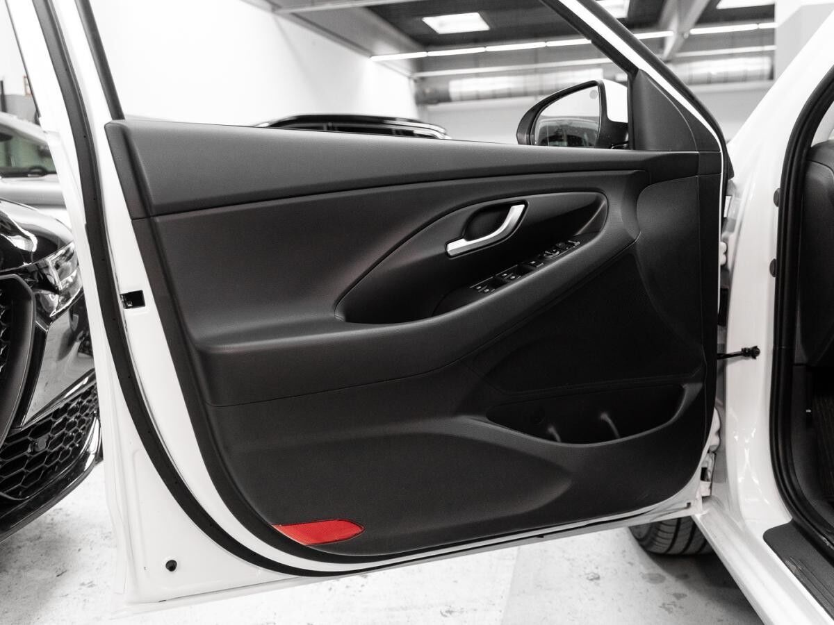 Hyundai i30 Advantage⚡Navi CarPlay Kamera PDC SHZ LHZ⚡