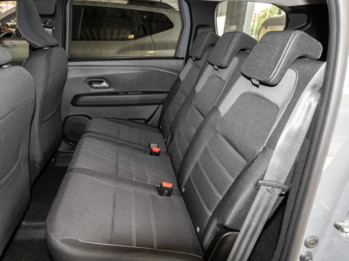 Dacia Jogger 1.0 EU6e Expression TCe 110 SITZHEIZUNG PDC RÜCKFAHRKAMERA