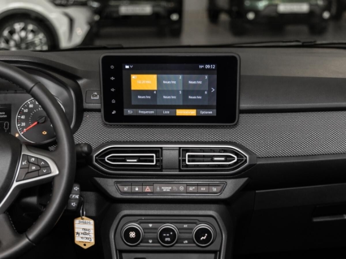 Dacia Jogger 1.0 EU6e Expression TCe 110 NAVI RÜCKFAHRKAMERA SITZHEIZUNG KLIMAAUTOMATIK