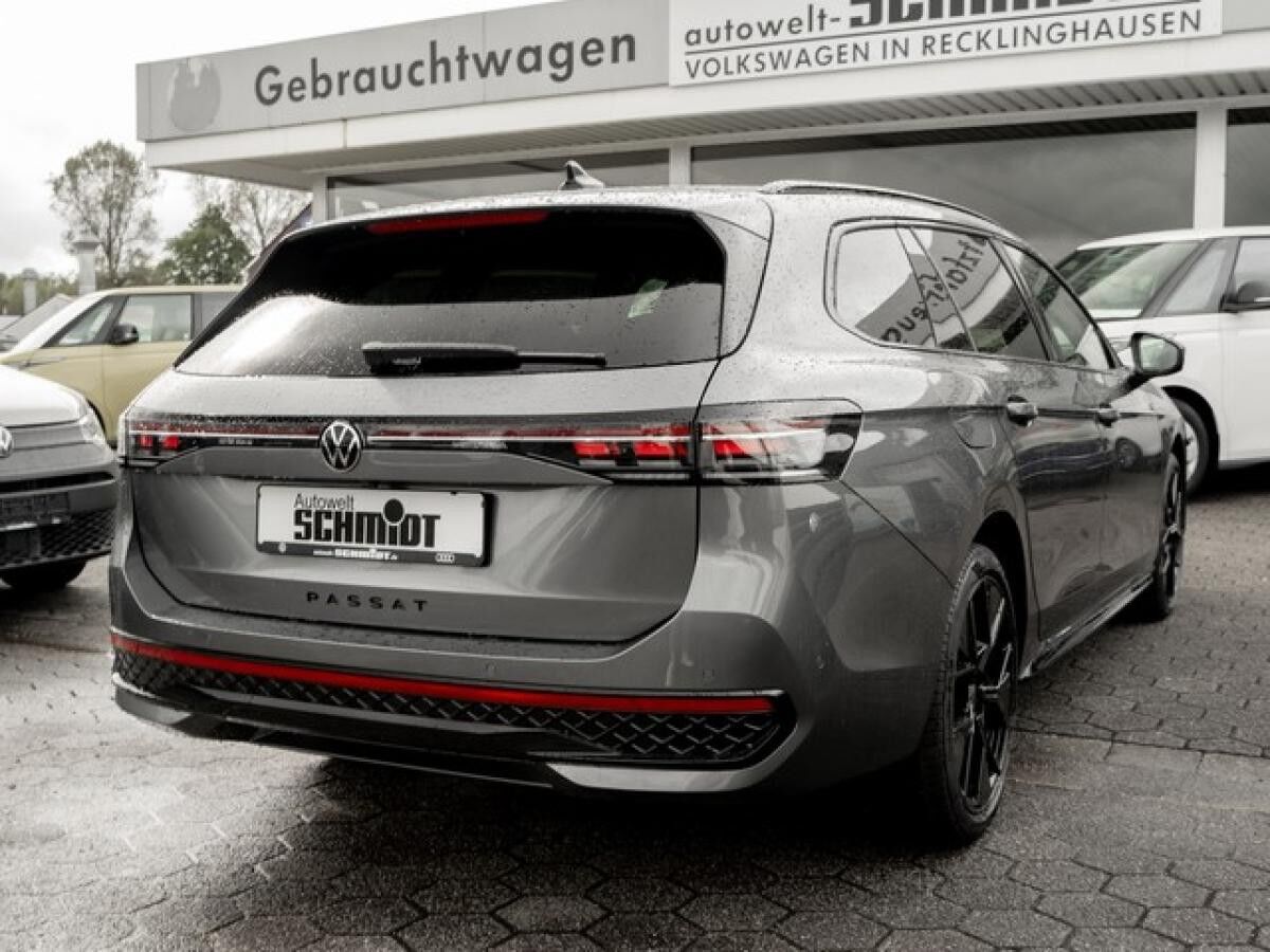 Volkswagen Passat Variant R-LINE 1.5 TSI eHybrid 6-Gang DSG NAVI-LM19-BLACK STYLE-AHL-WKR