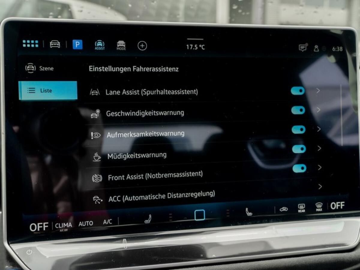 Volkswagen Passat Variant R-LINE 1.5 TSI eHybrid 6-Gang DSG NAVI-LM19-BLACK STYLE-AHL-WKR