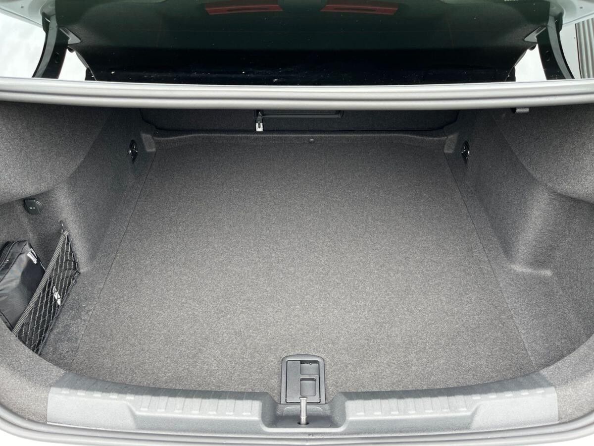 Audi A3 Limousine S-Line 35 TFSI S-tronic / Matrix