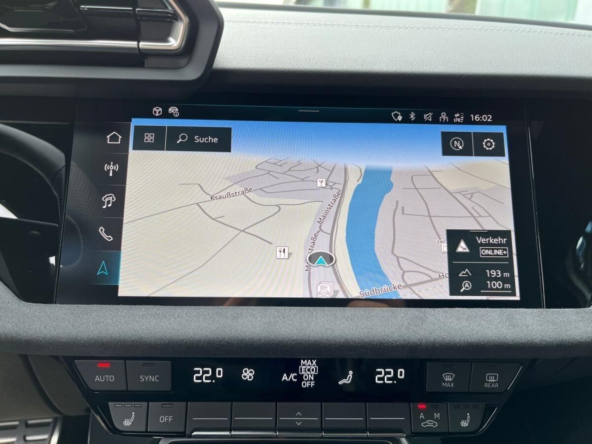 Audi A3 Limousine S-Line 35 TFSI S-tronic / Matrix