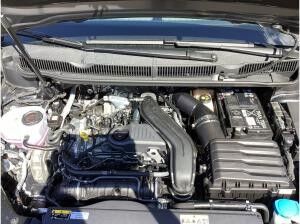 Volkswagen Touran Move 1.5 TSI DSG 7Sitze AHK MatrixLED RFK