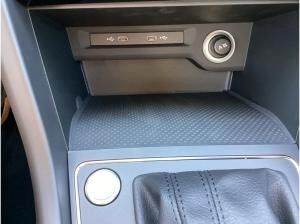 Volkswagen Touran Move 1.5 TSI DSG 7Sitze AHK MatrixLED RFK