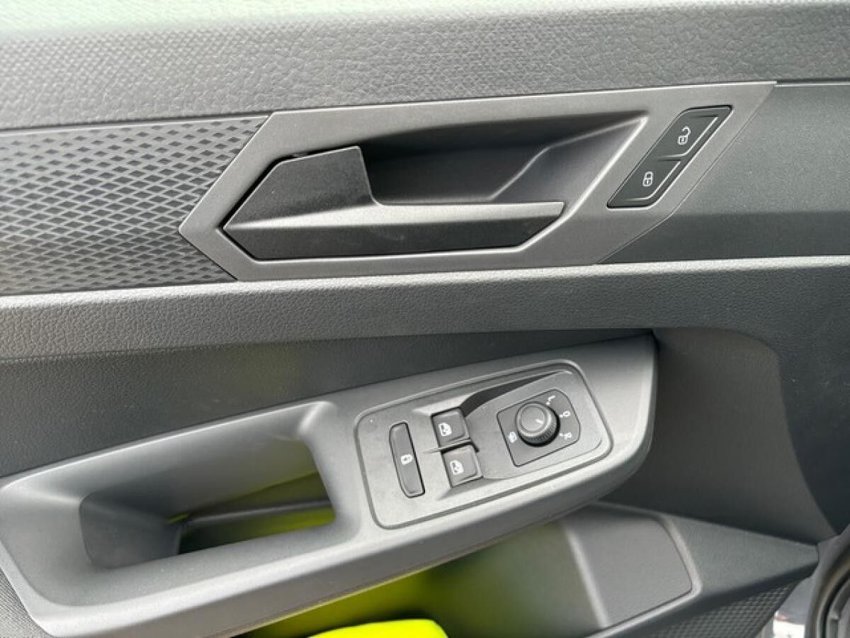 Volkswagen Caddy 5-Sitzer LED AHK SHZ