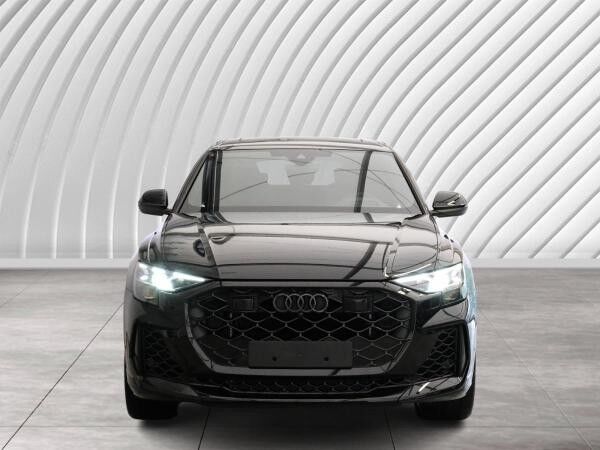 Audi RS Q8 4.0 TFSI quattro 600PS