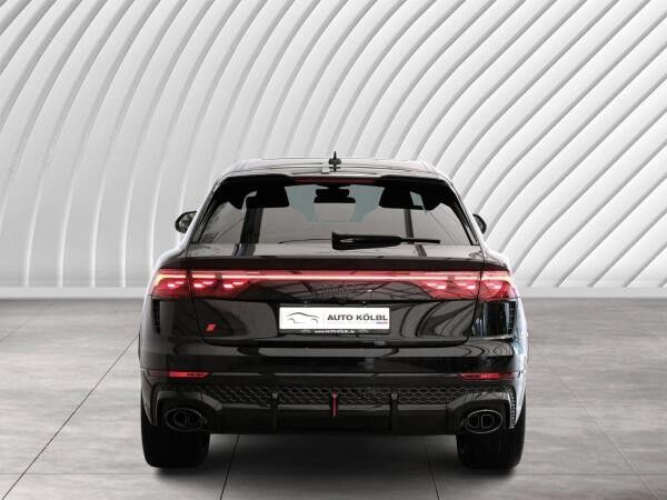 Audi RS Q8 4.0 TFSI quattro 600PS