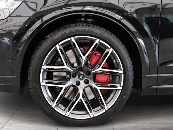 Audi RS Q8 4.0 TFSI quattro 600PS
