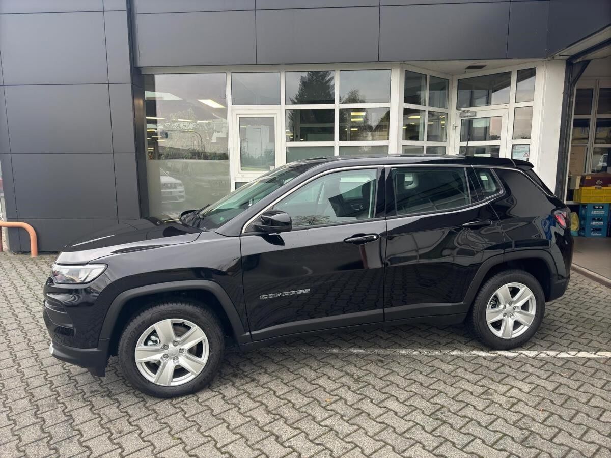 Jeep Compass Altitude 1.5 GSE T4 48V e-Hybrid Verfügbar in 2 Farben mit Allwetterreifen Abholung Mannheim