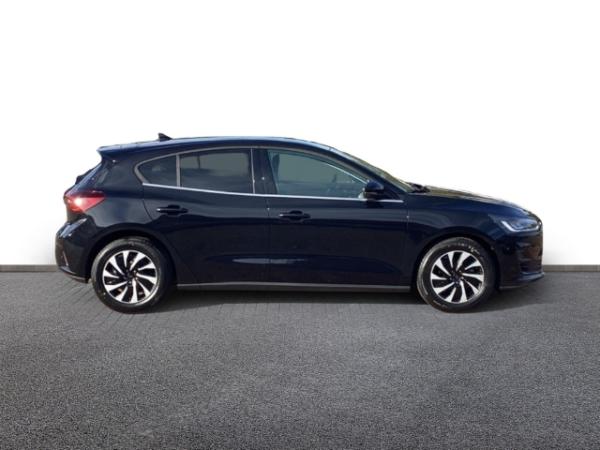 Ford Focus TITANIUM EDITION NAVI / KAMERA / PDC / FAHRERASSISTENZ-PAKET