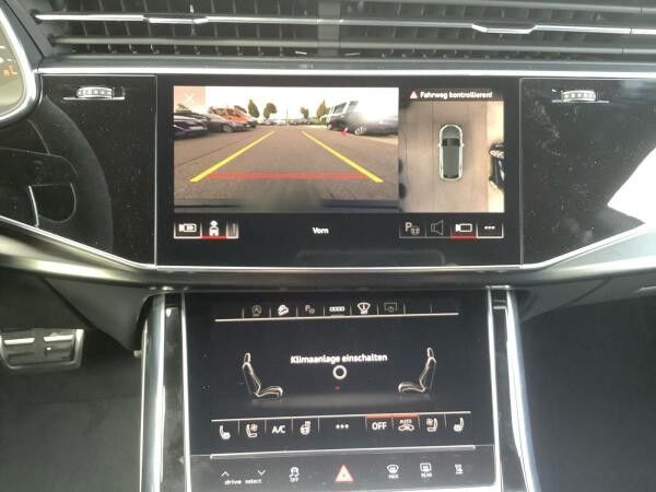 Audi RS Q8 SUV performance tiptronic