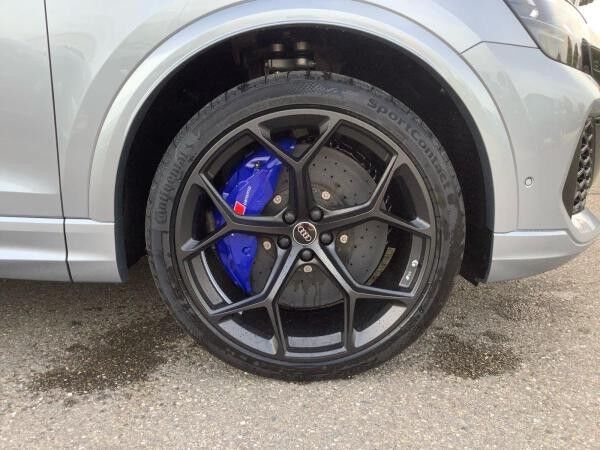 Audi RS Q8 SUV performance tiptronic