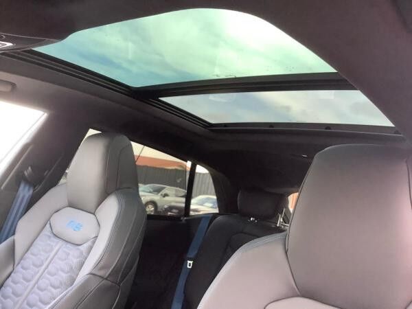 Audi RS Q8 SUV performance tiptronic