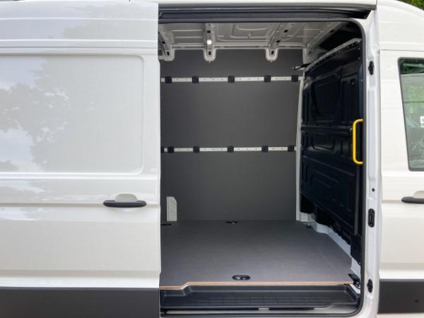 Volkswagen Crafter 35 Kasten MR HD 8-Gang Automatik