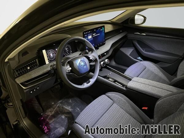 Skoda Superb Selection 2,0 TDI110 kW 7-Gang auto *AHK*MATRIX-LED*