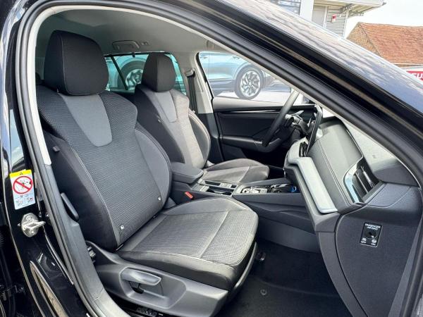 Skoda Karoq 1.5TSI DSG*360°Cam*AHK*eHeck*behFro