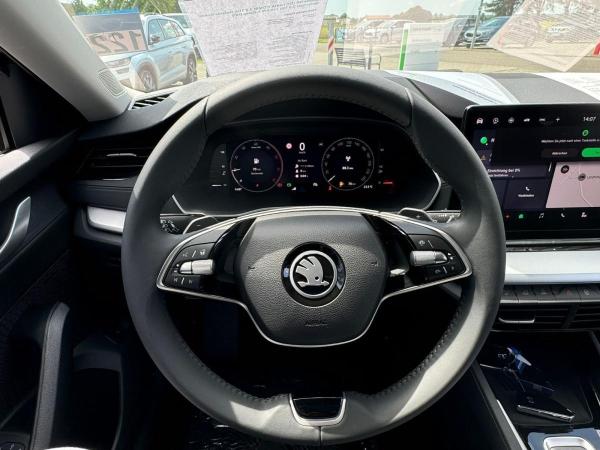 Skoda Karoq 1.5TSI DSG*360°Cam*AHK*eHeck*behFro