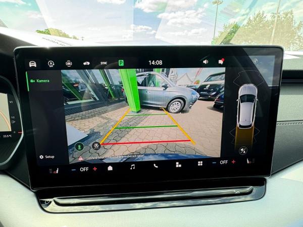 Skoda Karoq 1.5TSI DSG*360°Cam*AHK*eHeck*behFro