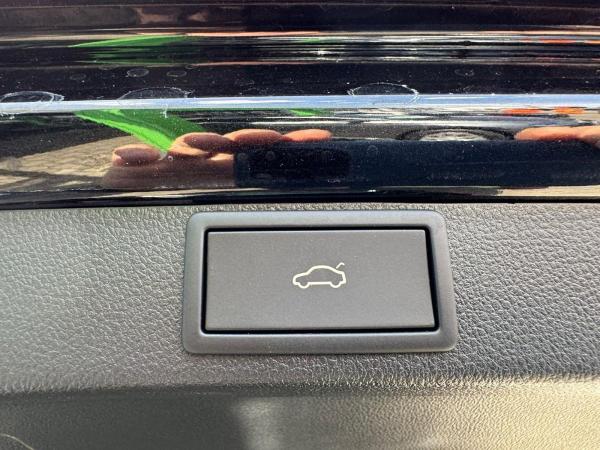 Skoda Karoq 1.5TSI DSG*360°Cam*AHK*eHeck*behFro