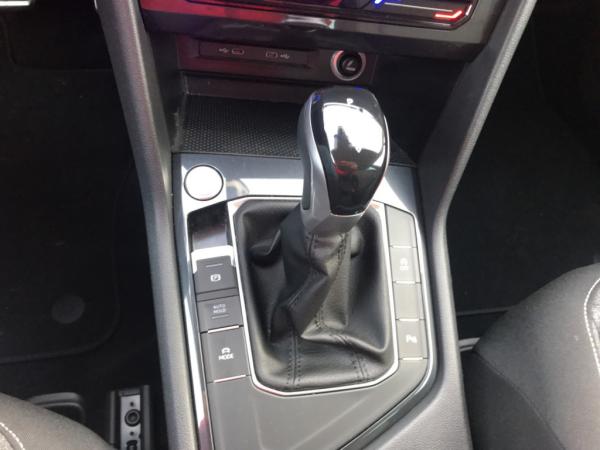 Volkswagen Tiguan Move 1.5TSI DSG AHK, LED, Rückfahrkamera