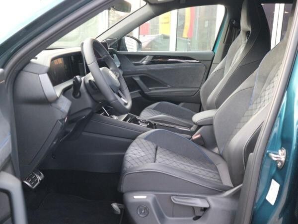 Volkswagen Tayron R-Line 2,0 TDI (193 PS) SCR 4MOTION DSG*AHK*PANORAMA*BLACKSTYLE*WIRÄ*STDHZG*7-SITZER*GEWERBE
