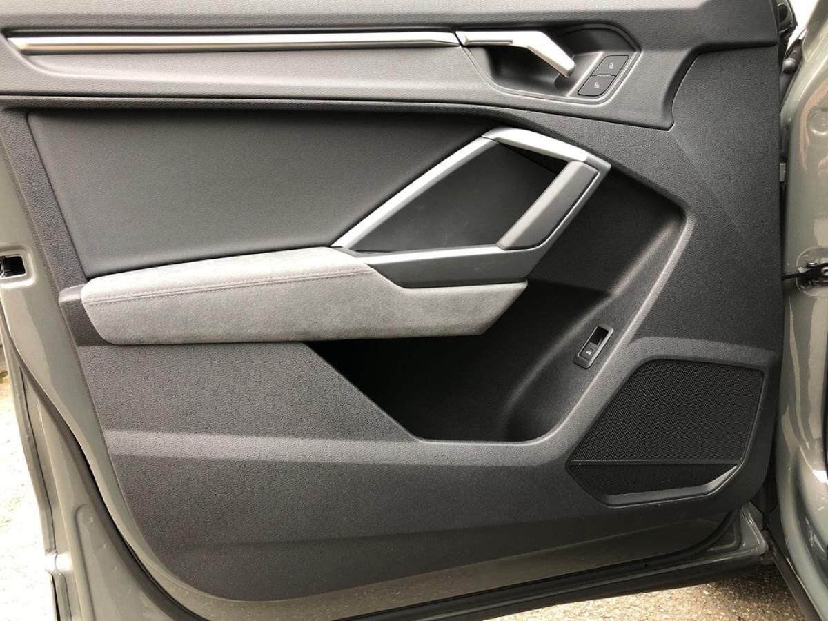 Audi Q3 S line 35 TFSI S tronic || SOFORT VERFÜGBAR ||1/X