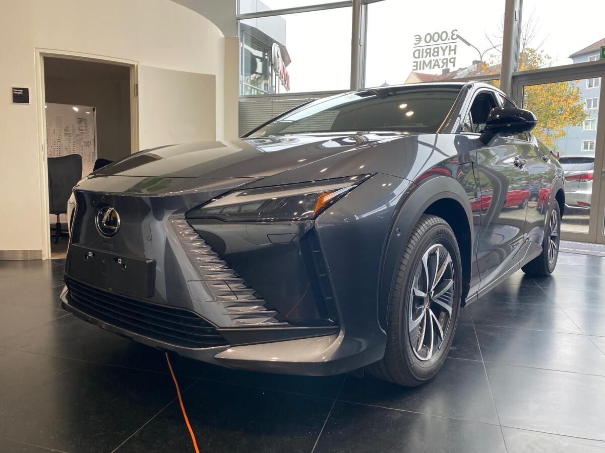 Lexus RZ 300e 💥Comfort 4x2💥 Lexus RZ 300e 💥Comfort 4x2💥