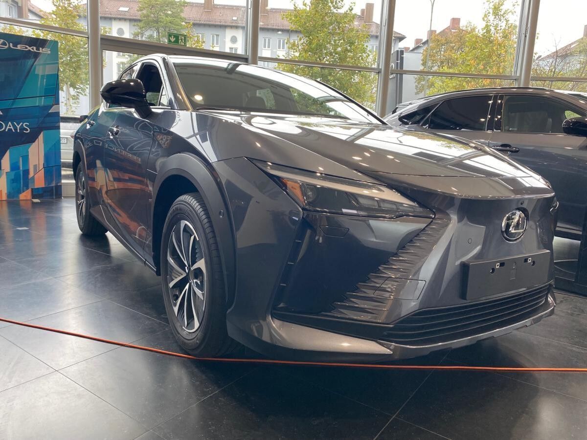 Lexus RZ 300e 💥Comfort 4x2💥 Lexus RZ 300e 💥Comfort 4x2💥